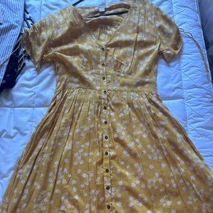 Billabong yellow button up dress - never worn - size L
